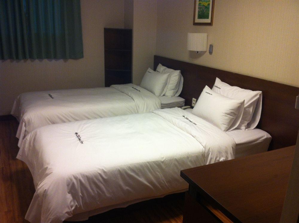 Global Inn Seoul Dongdaemun City Days Inn ภายนอก รูปภาพ