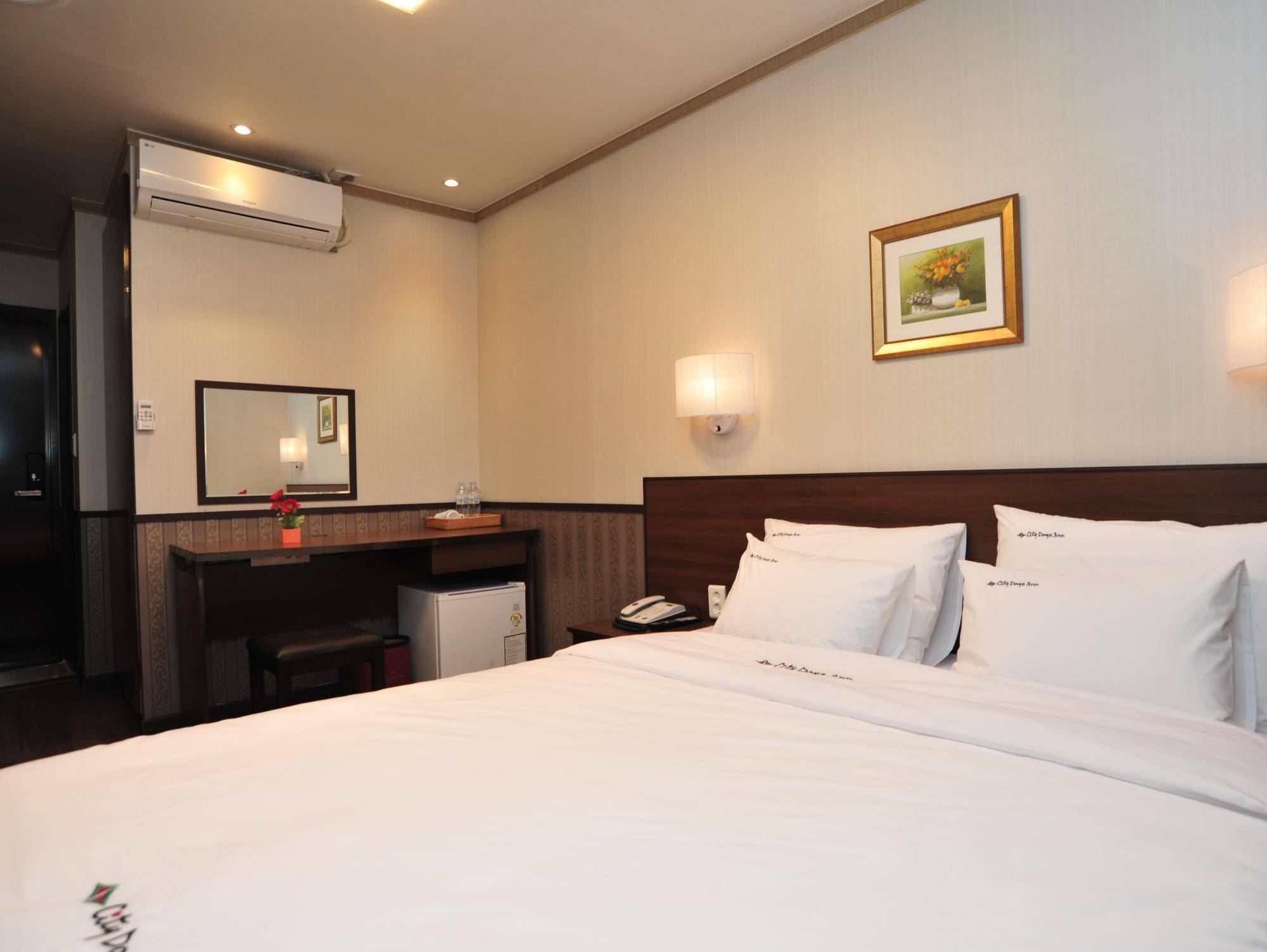 Global Inn Seoul Dongdaemun City Days Inn ภายนอก รูปภาพ