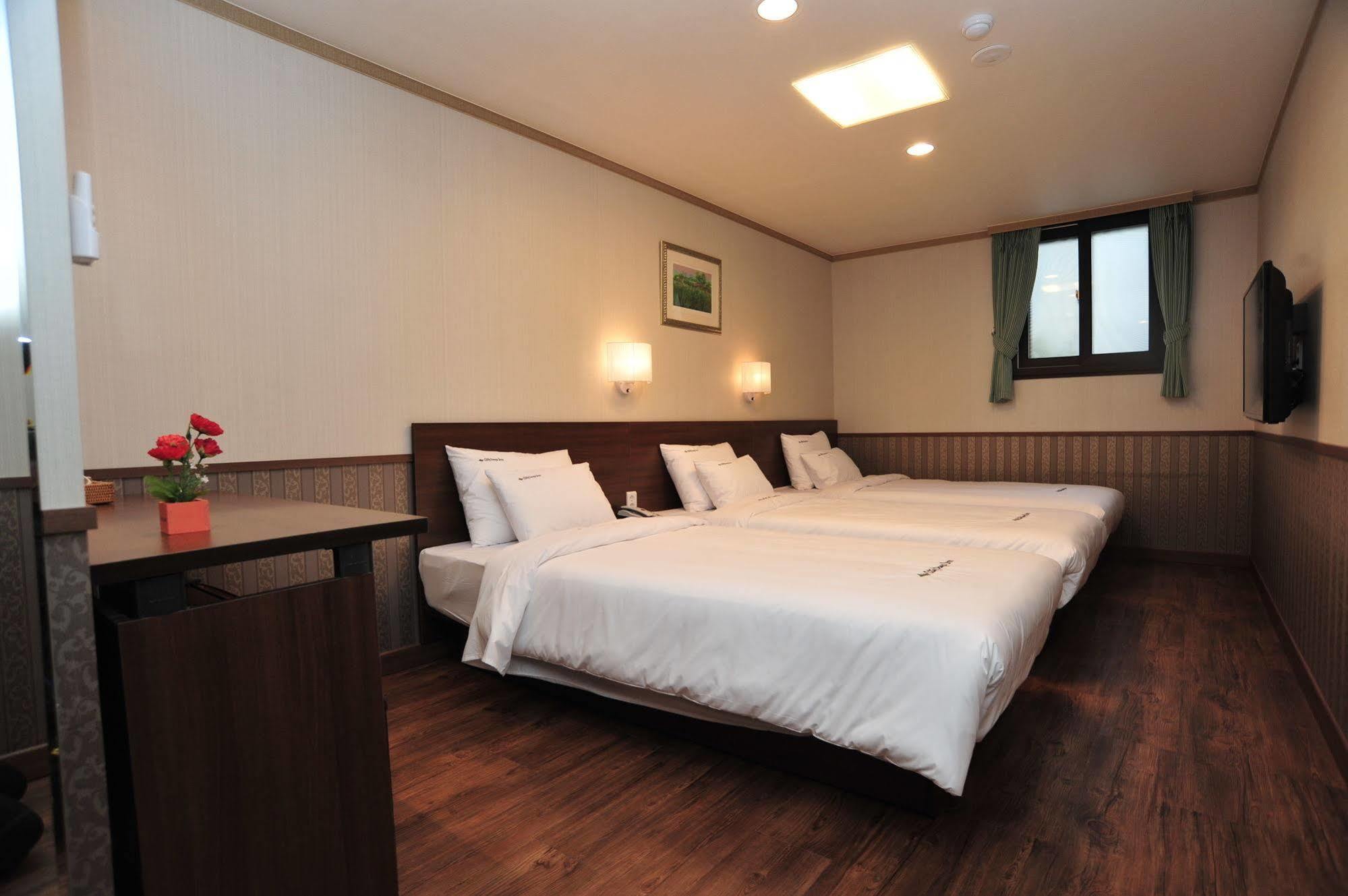 Global Inn Seoul Dongdaemun City Days Inn ภายนอก รูปภาพ