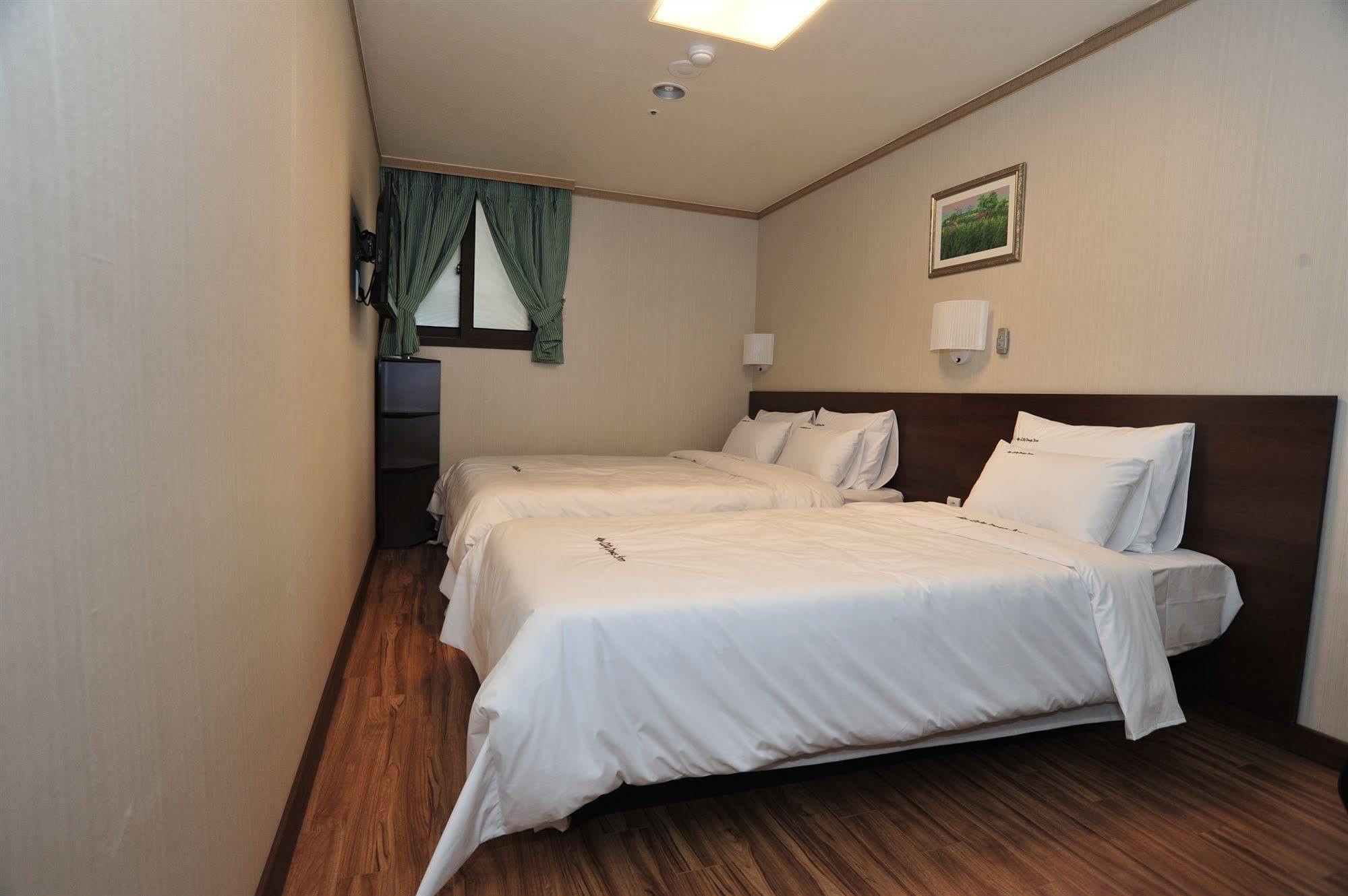 Global Inn Seoul Dongdaemun City Days Inn ภายนอก รูปภาพ