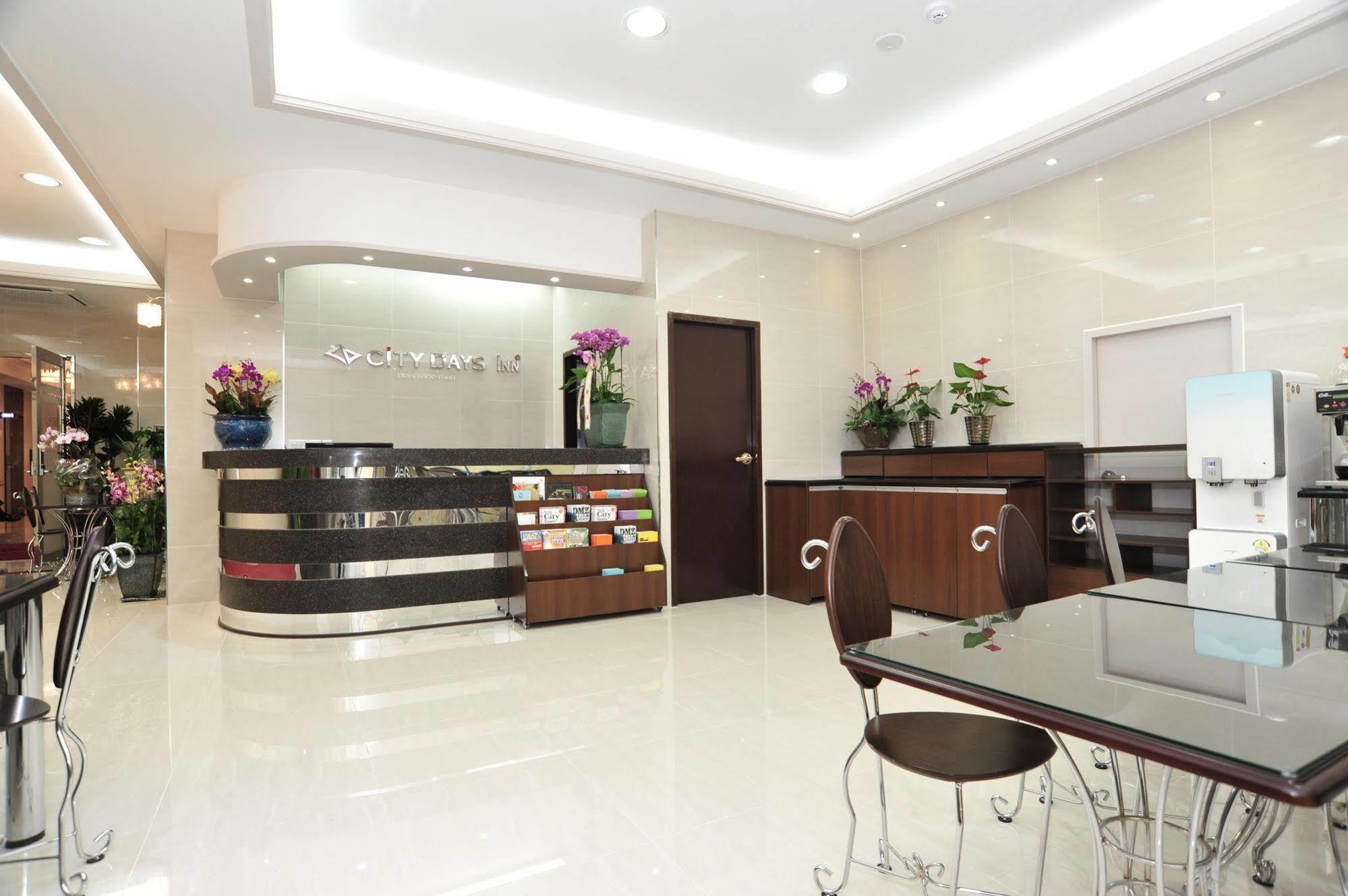 Global Inn Seoul Dongdaemun City Days Inn ภายนอก รูปภาพ
