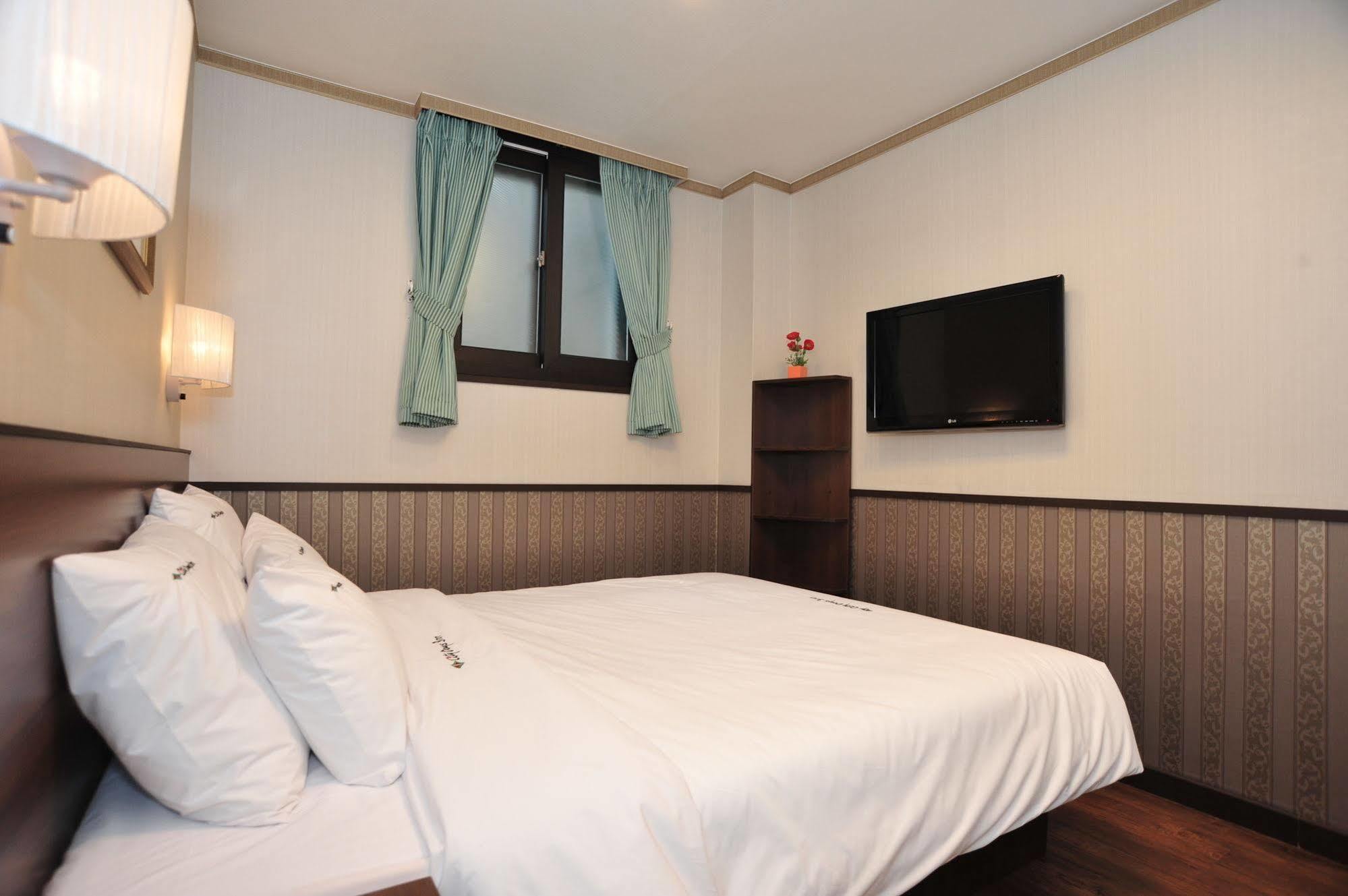 Global Inn Seoul Dongdaemun City Days Inn ภายนอก รูปภาพ