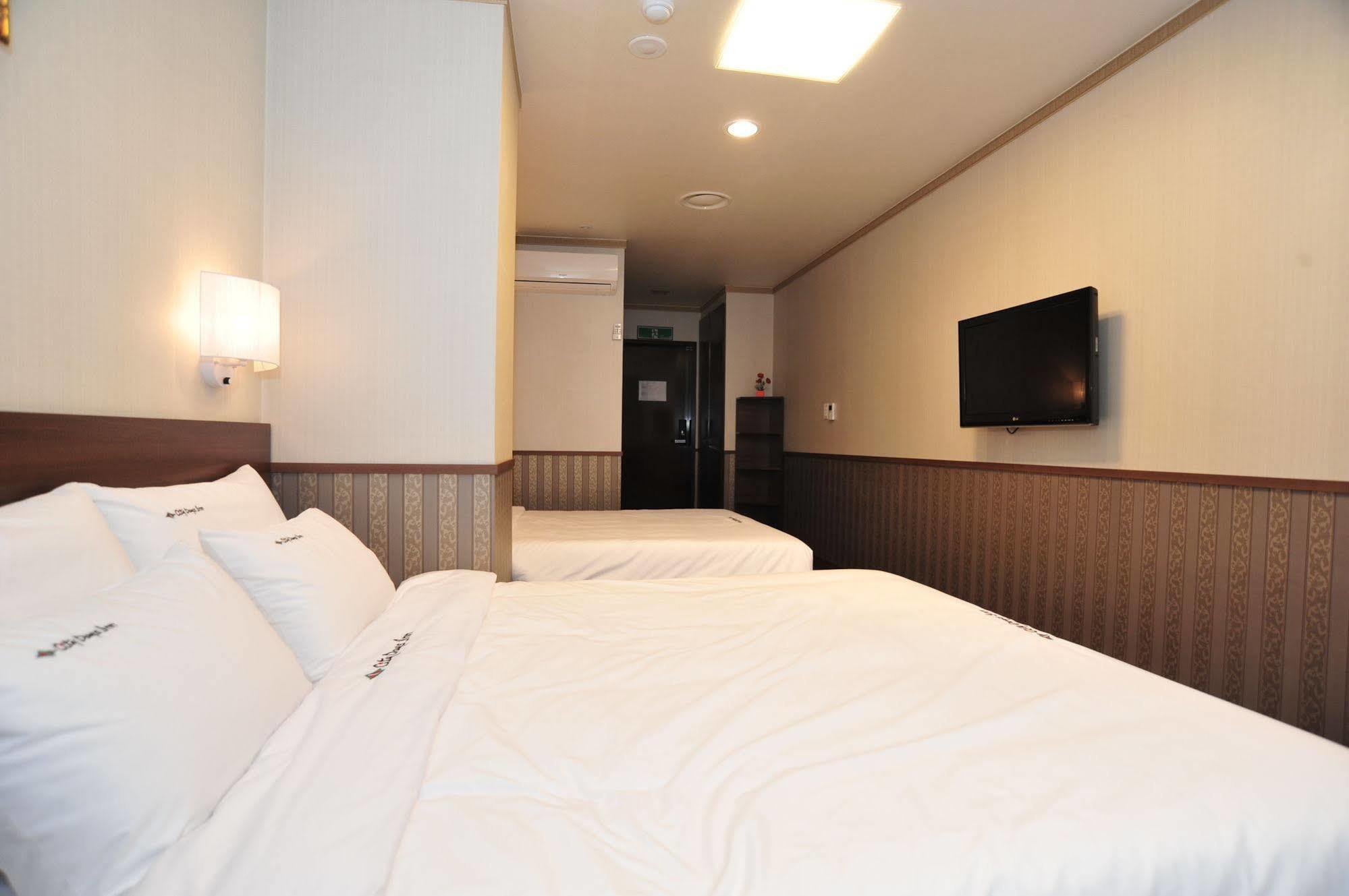 Global Inn Seoul Dongdaemun City Days Inn ภายนอก รูปภาพ