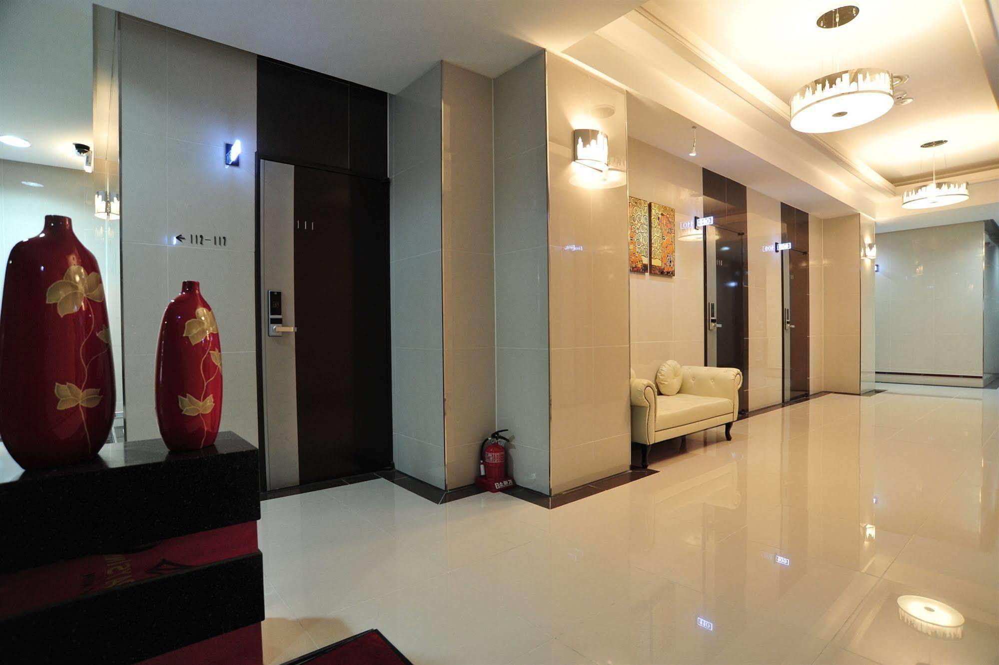 Global Inn Seoul Dongdaemun City Days Inn ภายนอก รูปภาพ